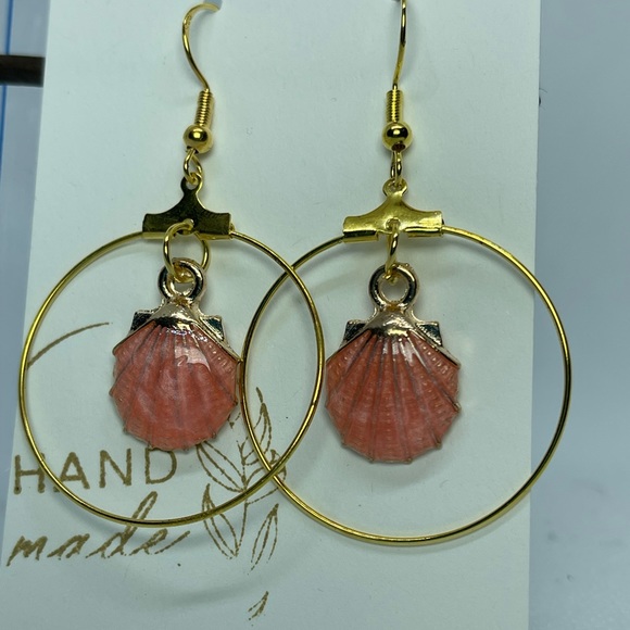 Coral sea shell hoops - Picture 4 of 4